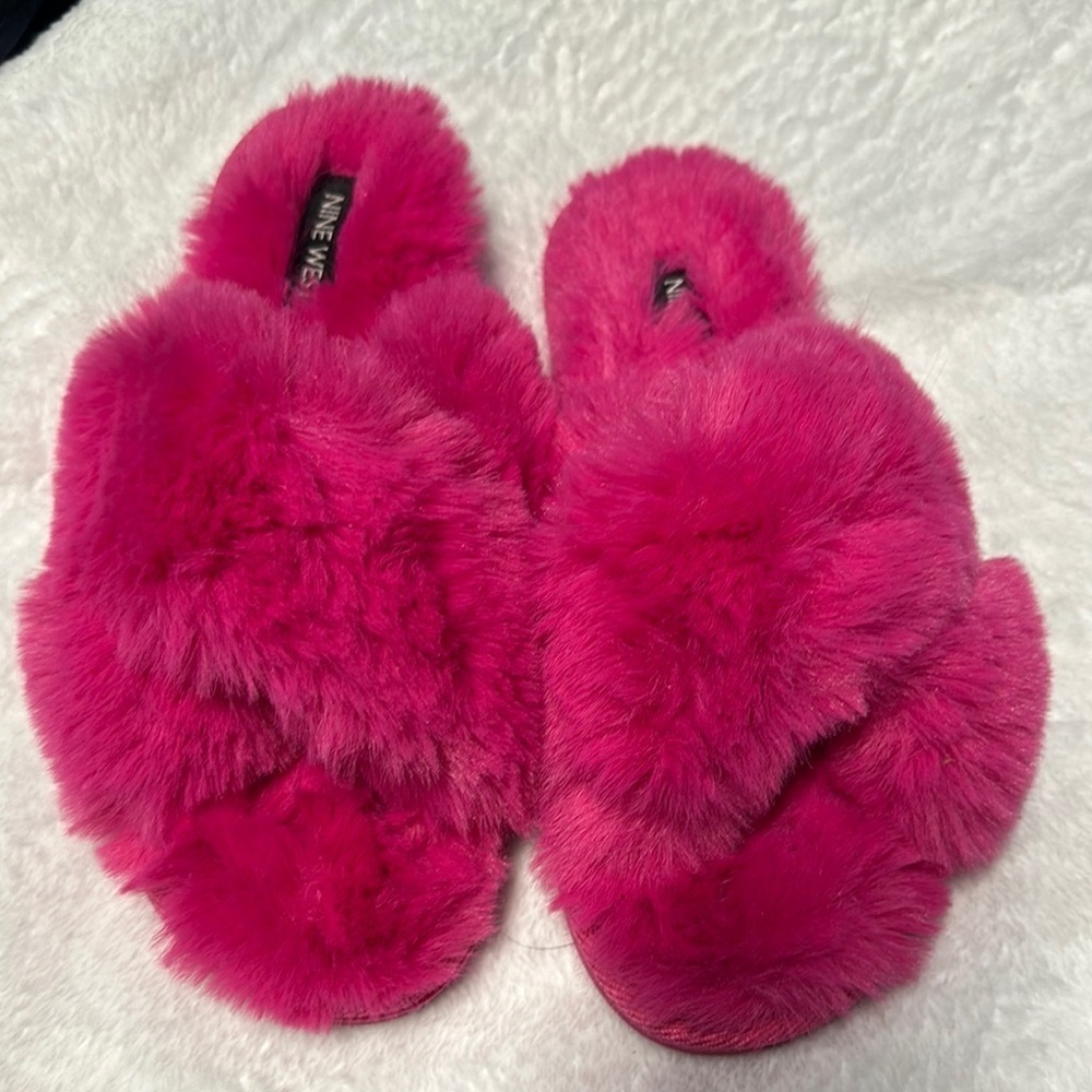 Nine West Plush Pink Slippers with Open-Toe Design